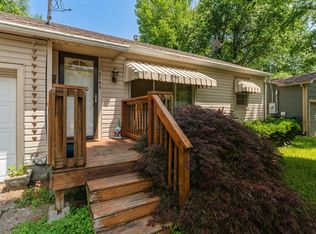 2140 N Crutcher Ave, Springfield, MO 65803