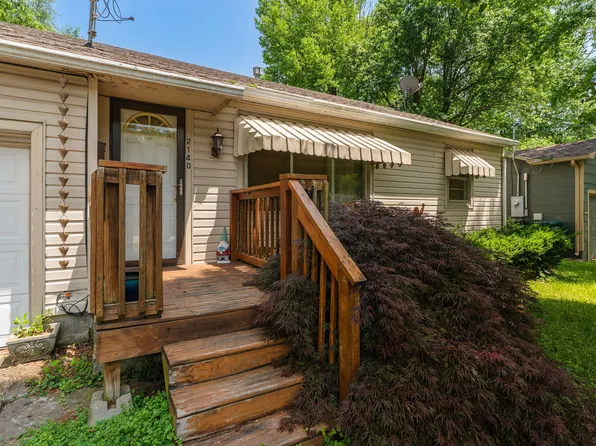 2140 N Crutcher Avenue, Springfield, MO 65803