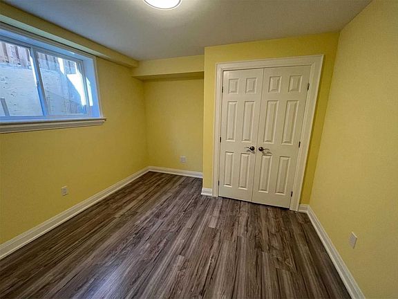 3rd image of 994 Garrard Ave