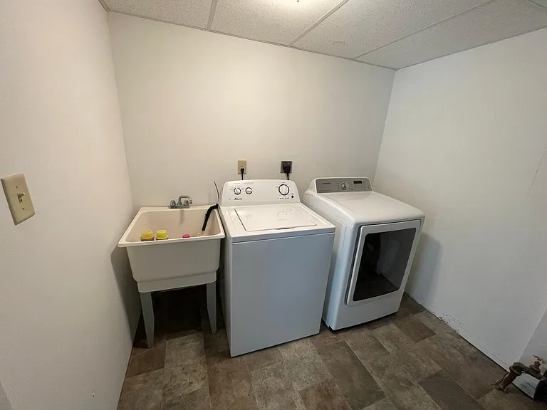 Laundry/utility room.