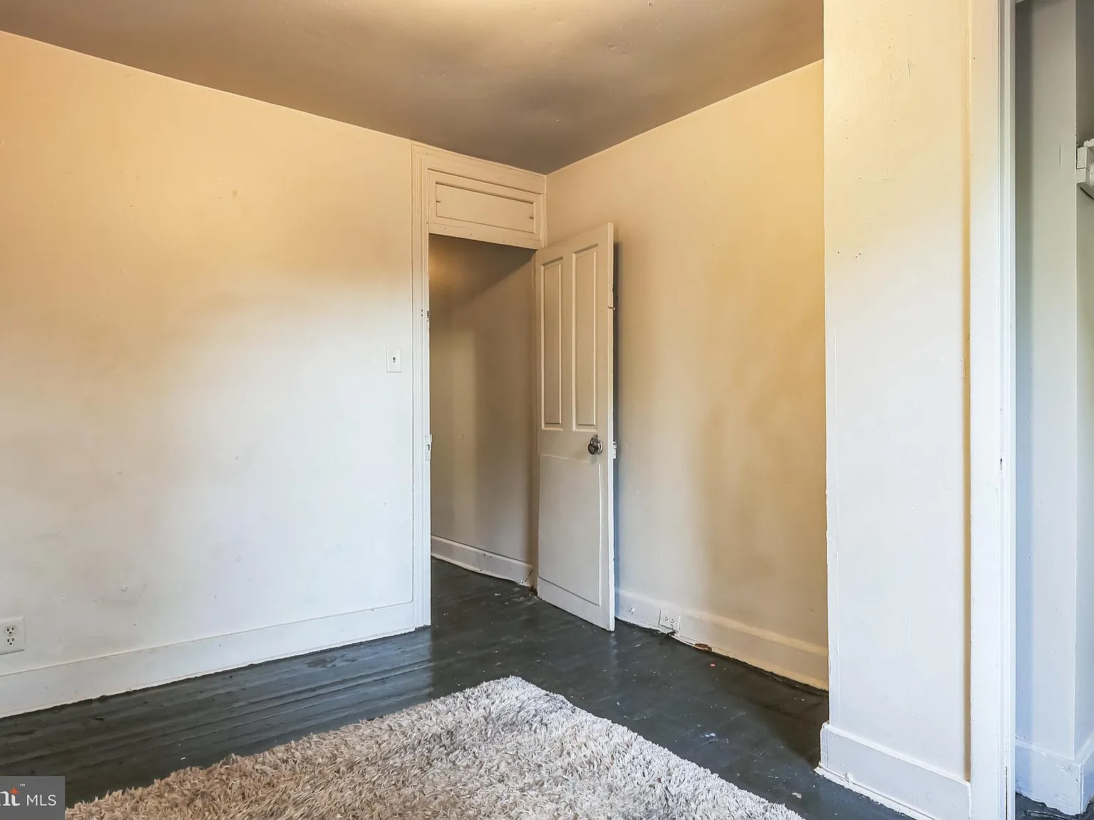 3 bed, 1.0 bath, 968 sqft, $1,240 — Photo 4