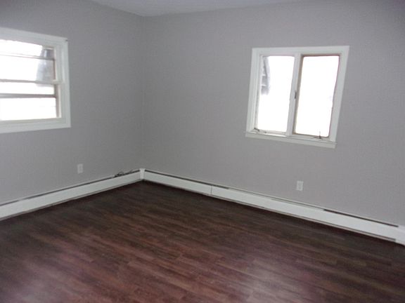 3rd image of 3107 Delaware Ave #3