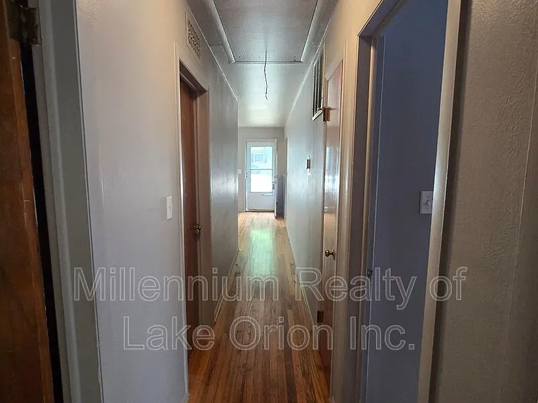 774 E Beverly Ave — Photo 8