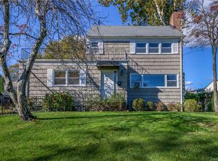 5 Lamesa Ave, Eastchester, NY 10709