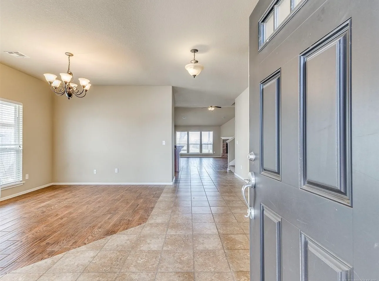 3 bed, 2764 sqft, $2,580 — Photo 3