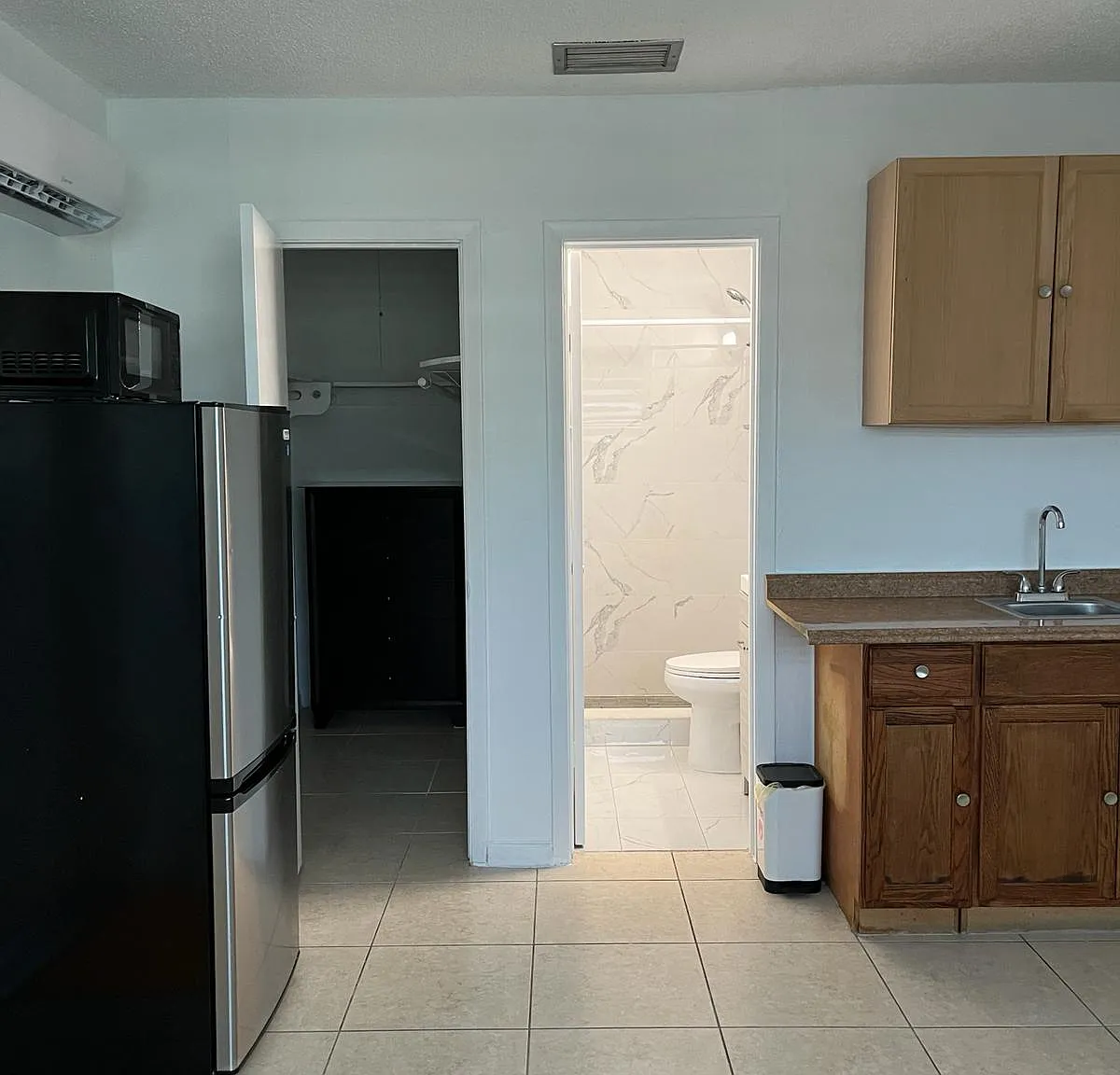 Studio, 400 sqft, $1,250 — Photo 3