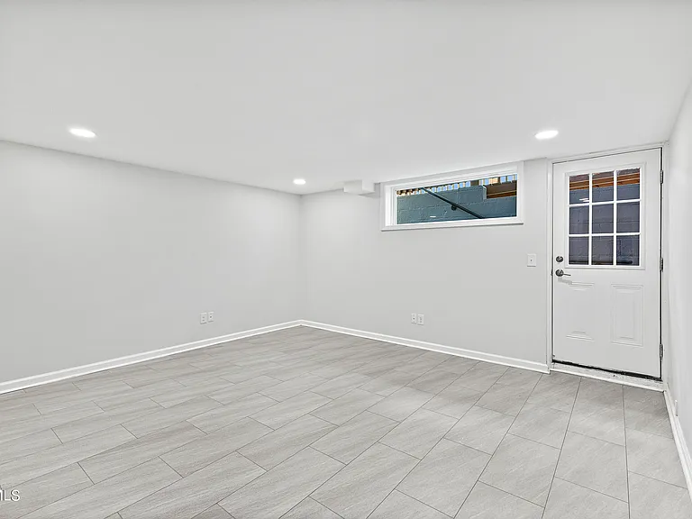 630 Broad St #2 — Photo 19