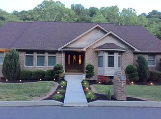 152 Easy St, Staffordsville, KY 41256