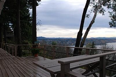 3rd image of 8521 SE 82nd St