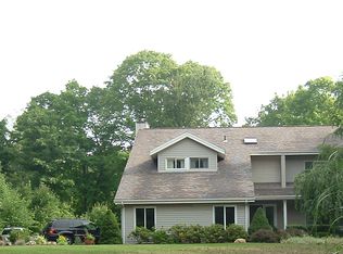 18 Delno Dr, Danbury, CT 06811