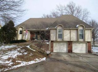 9947 N Harrison Dr, Kansas City, MO 64155