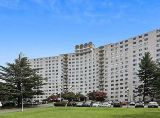 1111 University Blvd W APT 618, Silver Spring, MD 20902