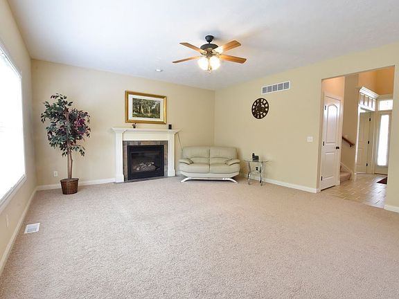 5th image of 2216 W Paddington Ct