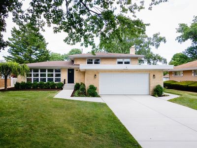 5028 Coyle Ave, Skokie, IL, 60077