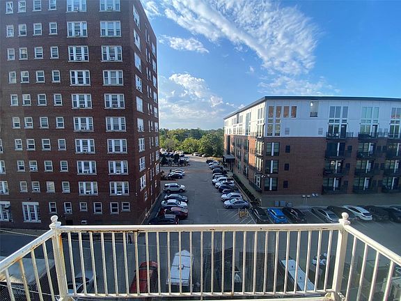 4th image of 5316 Pershing Ave APT 512