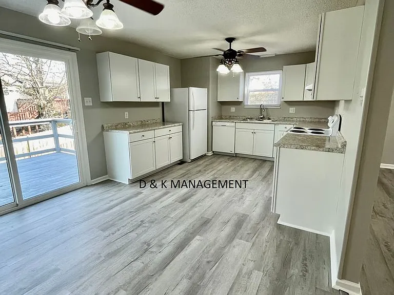 1312 Graycreek Ln — Photo 4