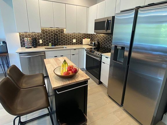 3rd image of 1532 N Capitol St NW #202