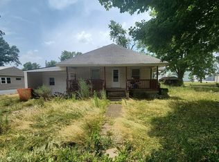 111 S Cowden St, Cowden, IL 62422