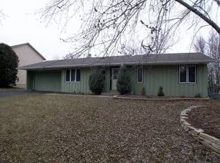 15721 Hayes Trl, Apple Valley, MN 55124