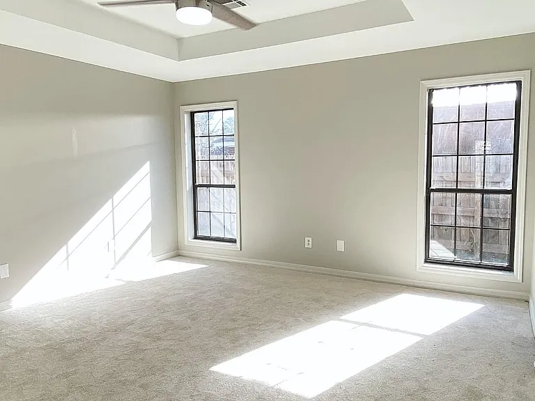 206 Stonecliff Dr — Photo 12