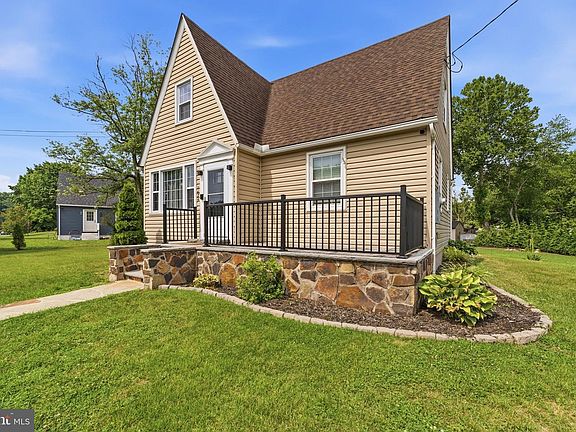 3rd image of 192 Kugler Ave