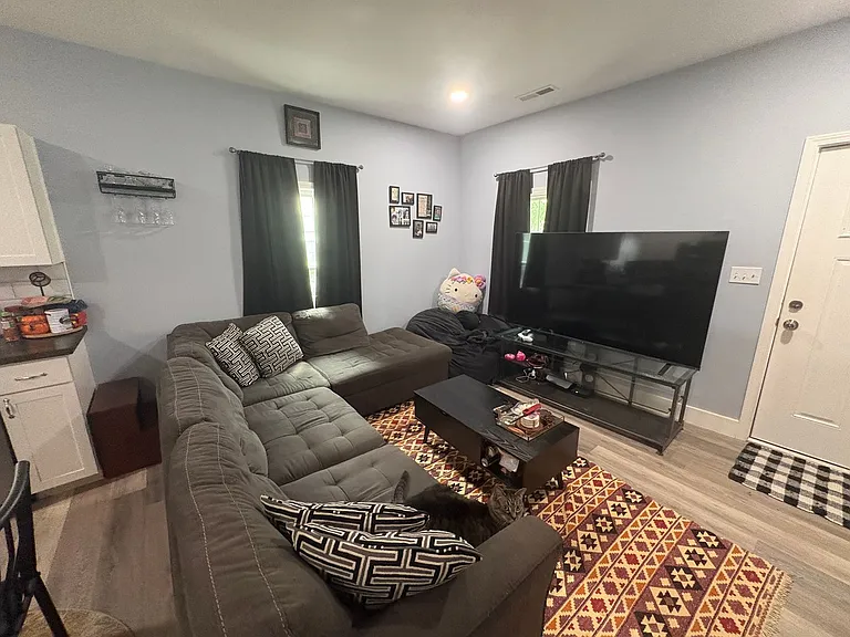 1219 Delaware Ave — Photo 7