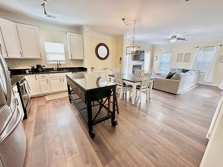 456 N Oceana Blvd — Photo 4