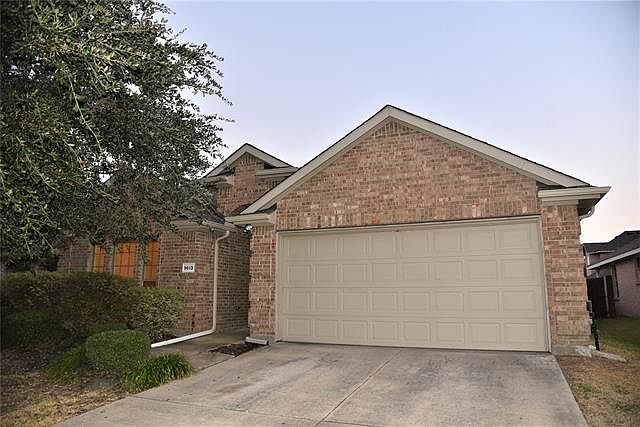 1st image of 9613 Palm Valley Dr