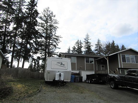 3rd image of 16910 20th Ave E