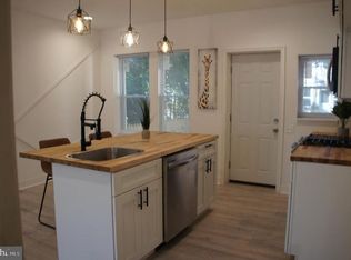 824 Elsinore Pl, Chester, PA 19013