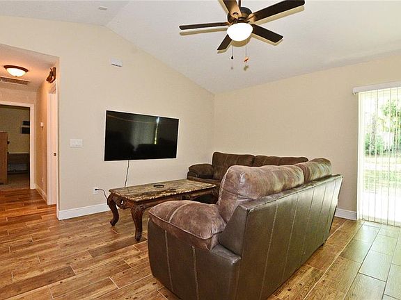 4th image of 25840 Eufaula Way