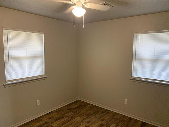 5th image of 713 NE 37th St