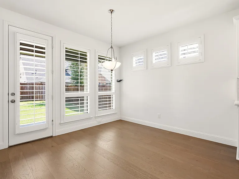 4261 Sandhills Ln — Photo 11
