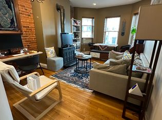 390 Riverway APT 9, Boston, MA 02115