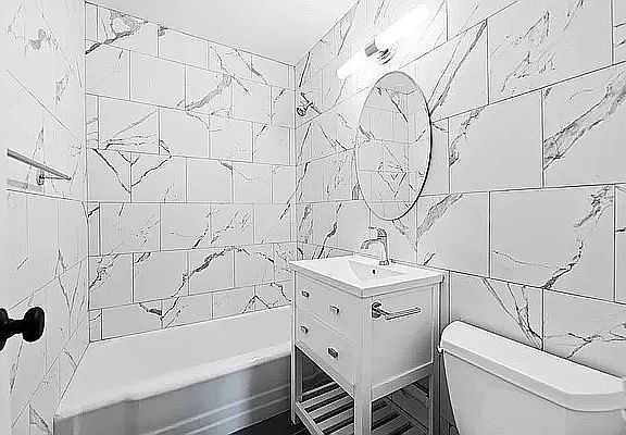 5th image of 224 E 60th St APT 9C