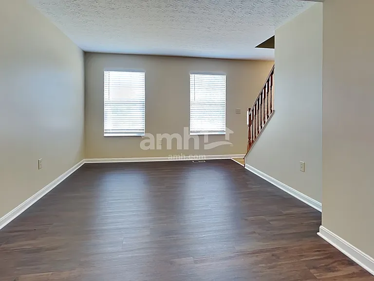 2132 Lunar Ln — Photo 6