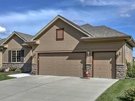 2nd image of 8047 Ponderosa Dr