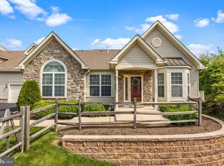 197 Fairway Dr #112, Warminster, PA 18974