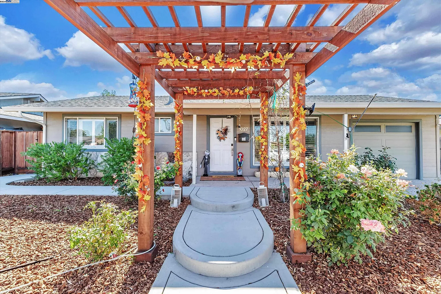 1027 Marigold Rd photo 1