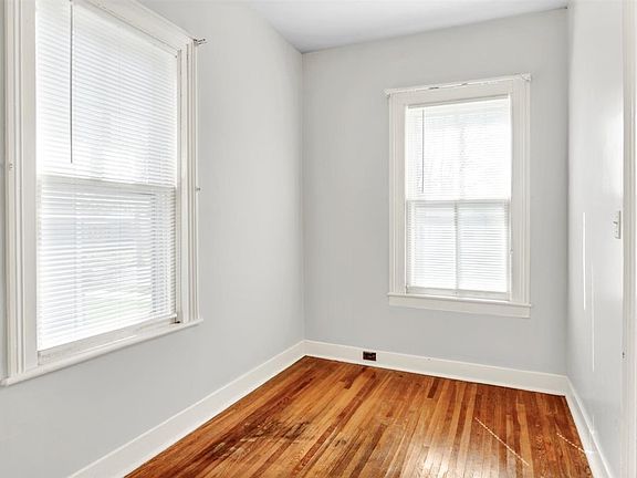 5th image of 1207 N Western Ave