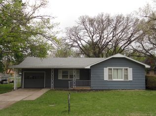 515 3rd St, Cottonwood Falls, KS 66845