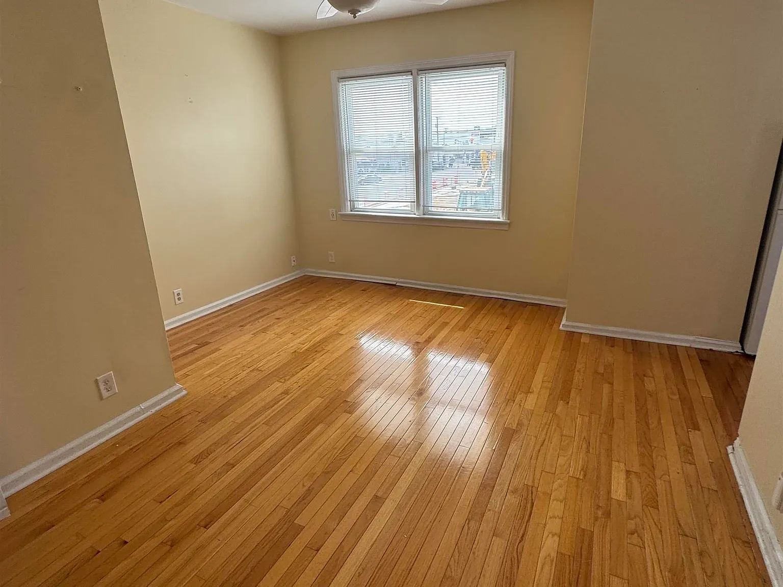 1 bed, 1.0 bath, $1,675 — Photo 3
