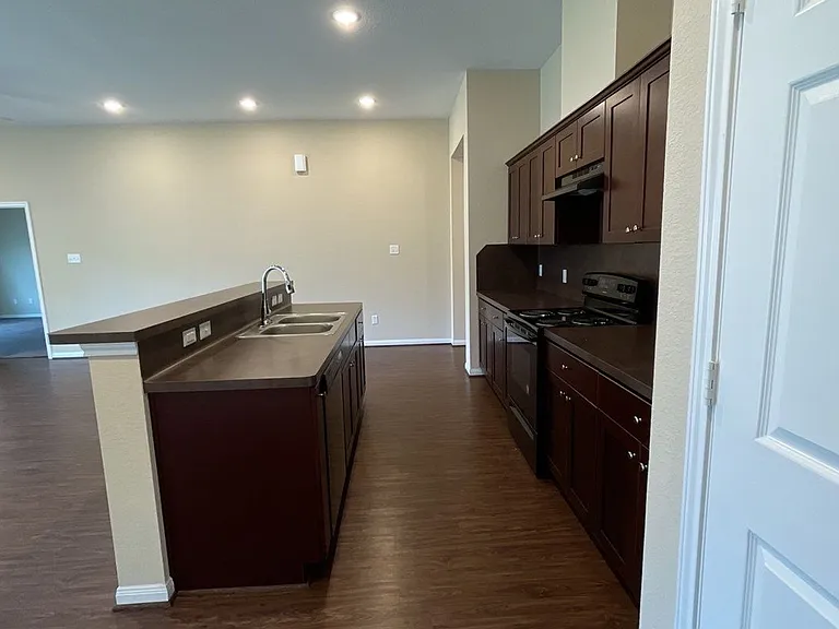 8017 Charlesmont St — Photo 18