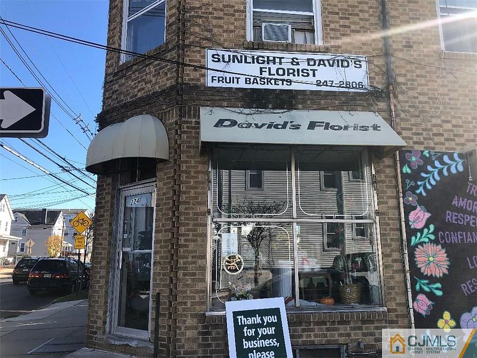 2nd image of 224 Hamilton St