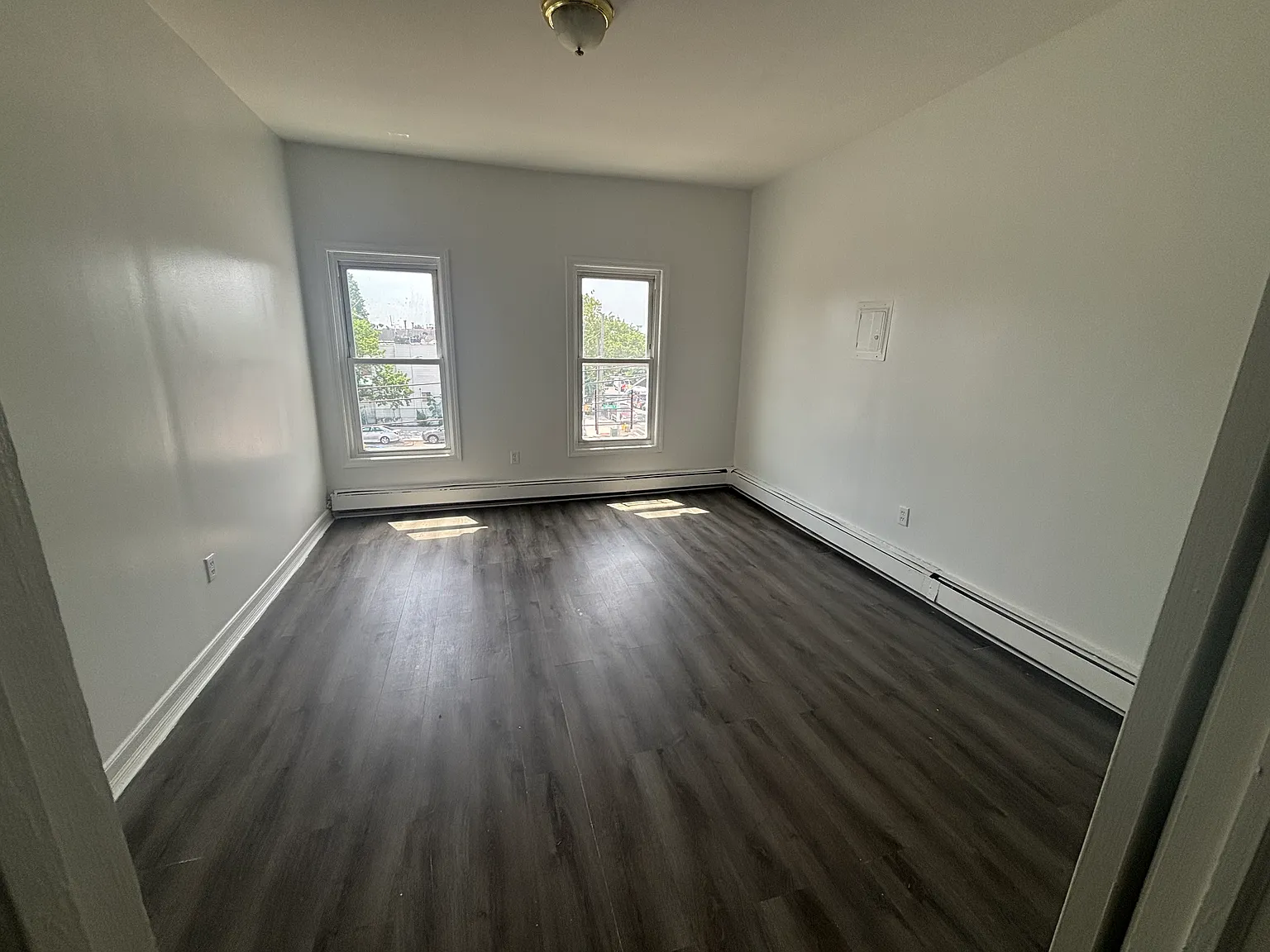3 bed, $3,600 — Photo 2