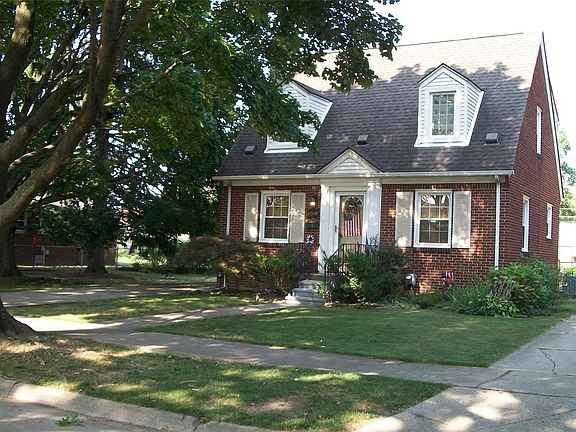 2nd image of 6528 Winona Ave