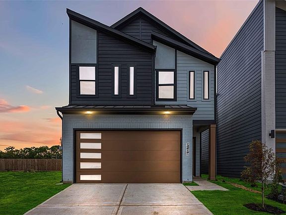 2nd image of 13215 Moncloa Drive