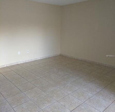5th image of 820 Sky Lake Cir APT C