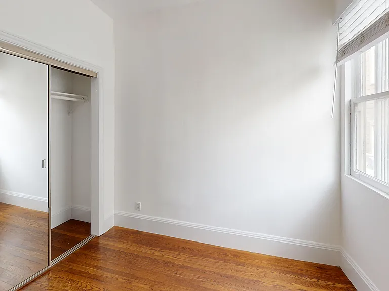 1520 Gough Street — Photo 34