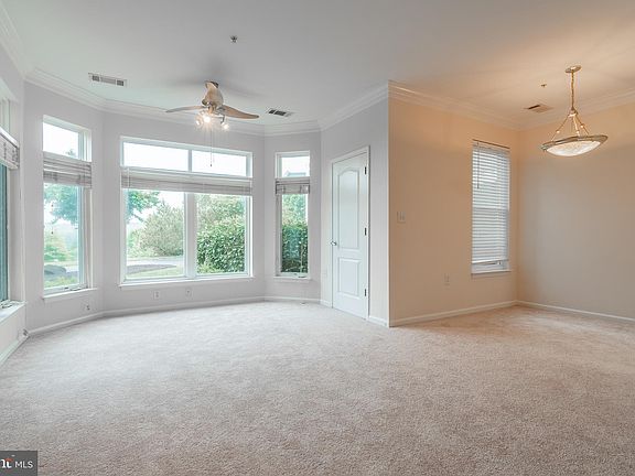 5th image of 1621 Ladue Ct APT 106